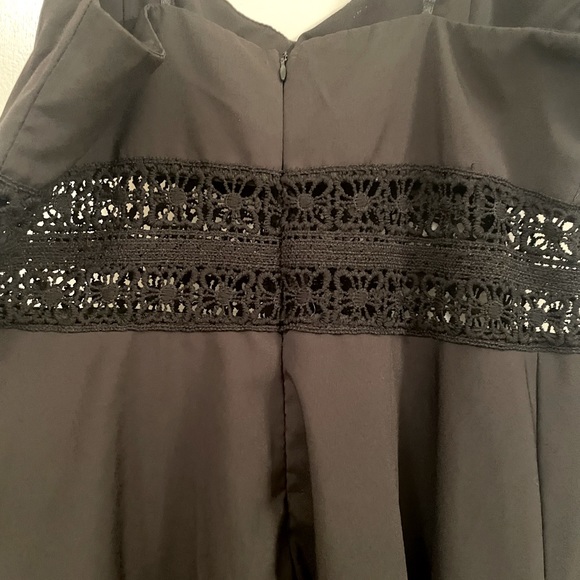 Black spaghetti strap sundress - Picture 3 of 7